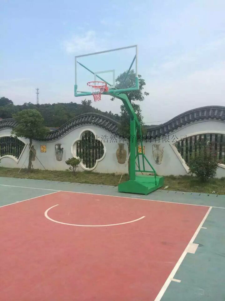 現(xiàn)在用的標(biāo)準(zhǔn)籃球架規(guī)格是？