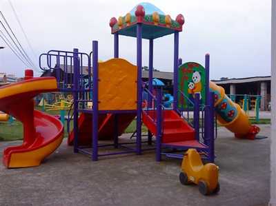 孩子玩幼兒園滑梯注意危險(xiǎn)系數(shù)高嗎？